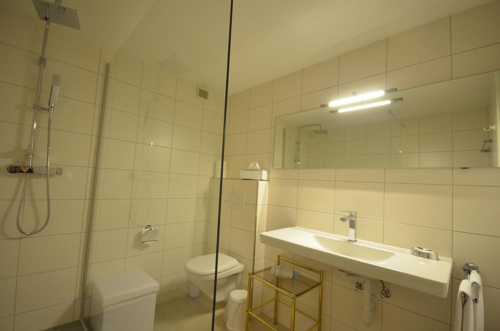 Boutique Hotel Riviera Spiez Szoba fotó